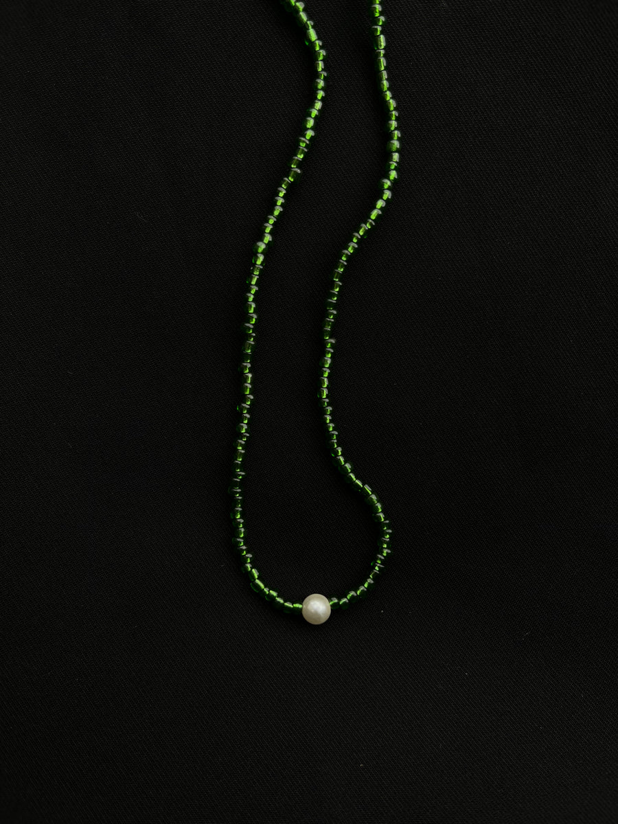 Green Beaded Necklace with Pearl
