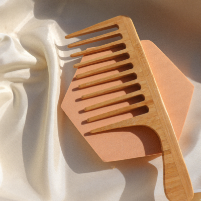 Mandarin Wooden Detangling Comb