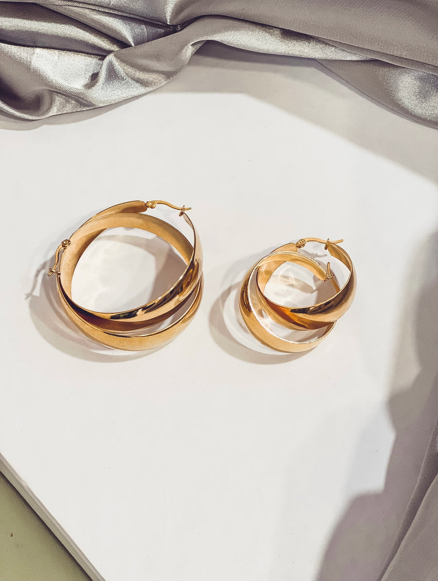 Neri Flat Gold Hoop Earrings