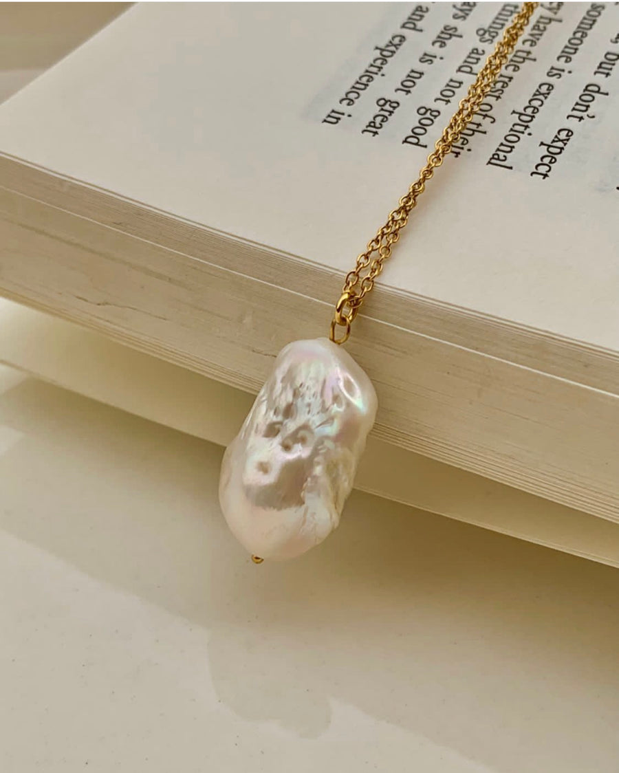Mira Pearl Necklace